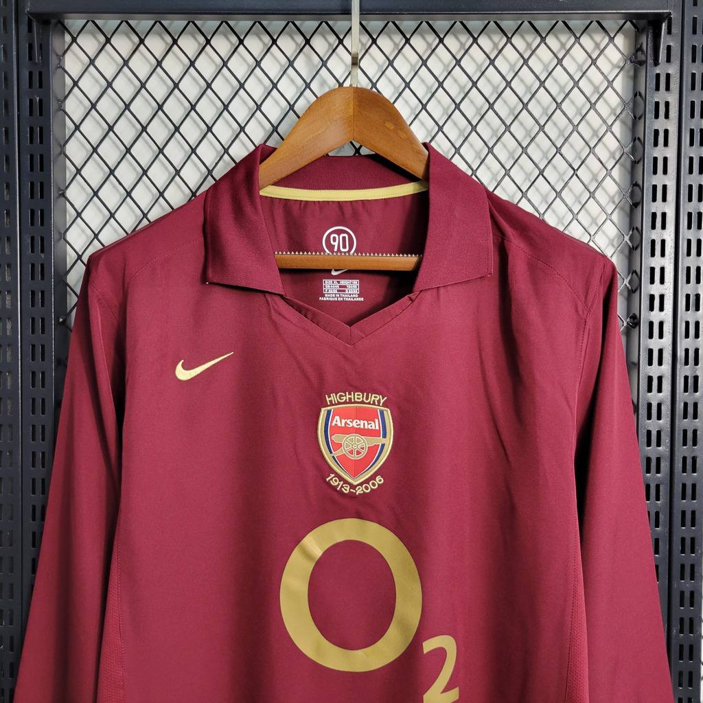 Арсенал 2005-2006 домашня ретро форма - деталь комірця
