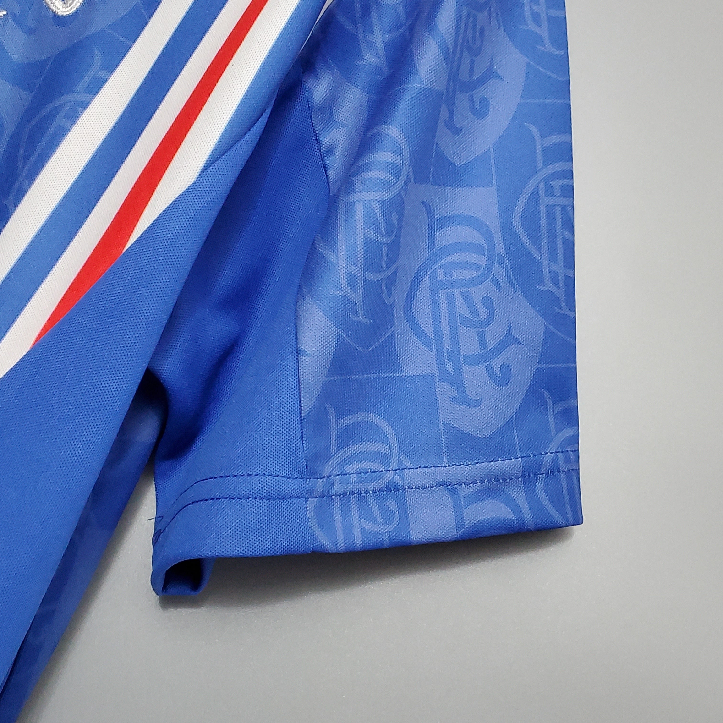 Рейнджерс 1996-1997 домашня ретро форма - деталь емблеми