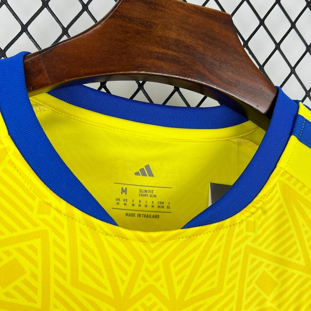 Україна 2026 домашня форма - крупний план