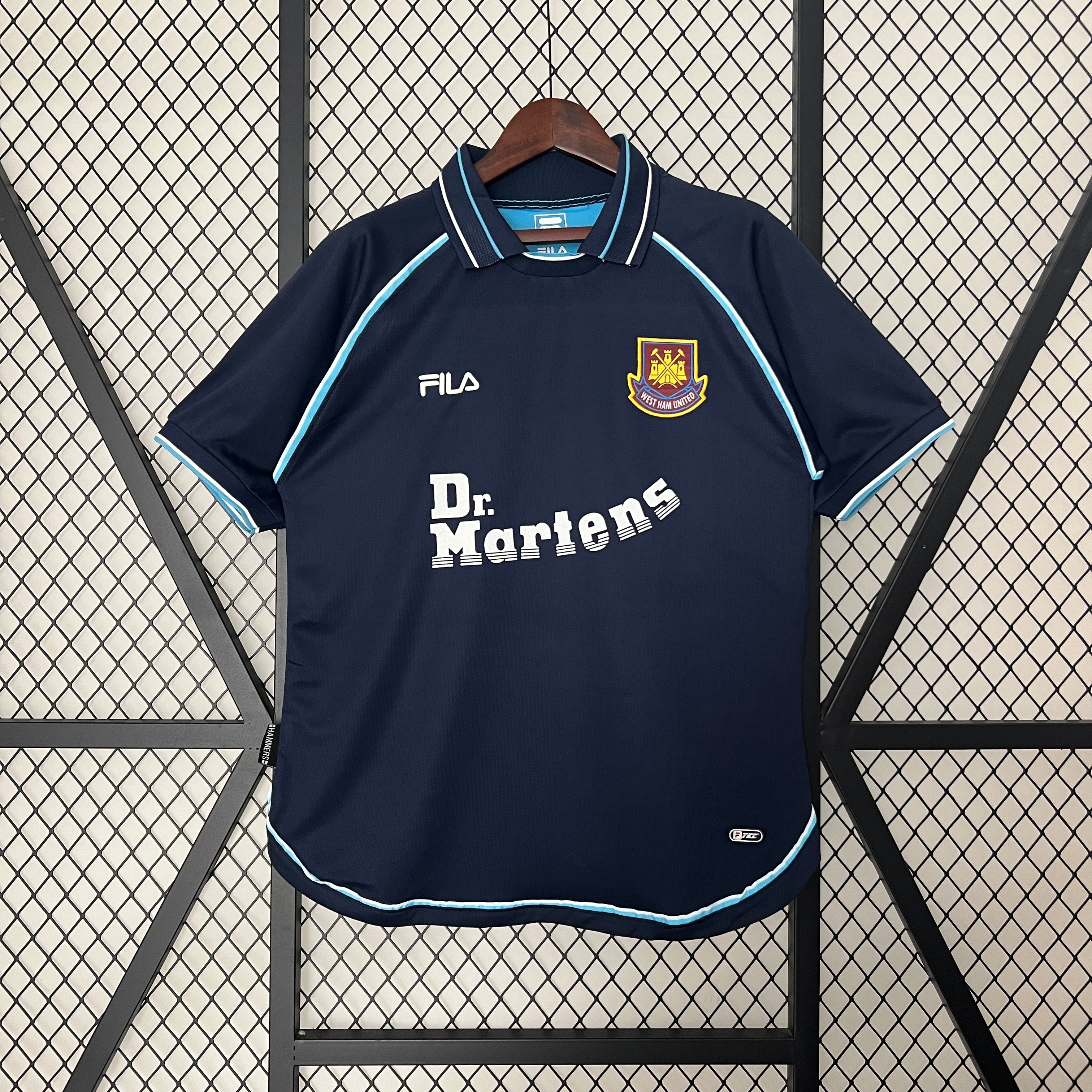Вест Хем 1999-2000 третя ретро форма - вигляд спереду