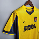 Арсенал 1999-2000 гостьова ретро форма - крупний план