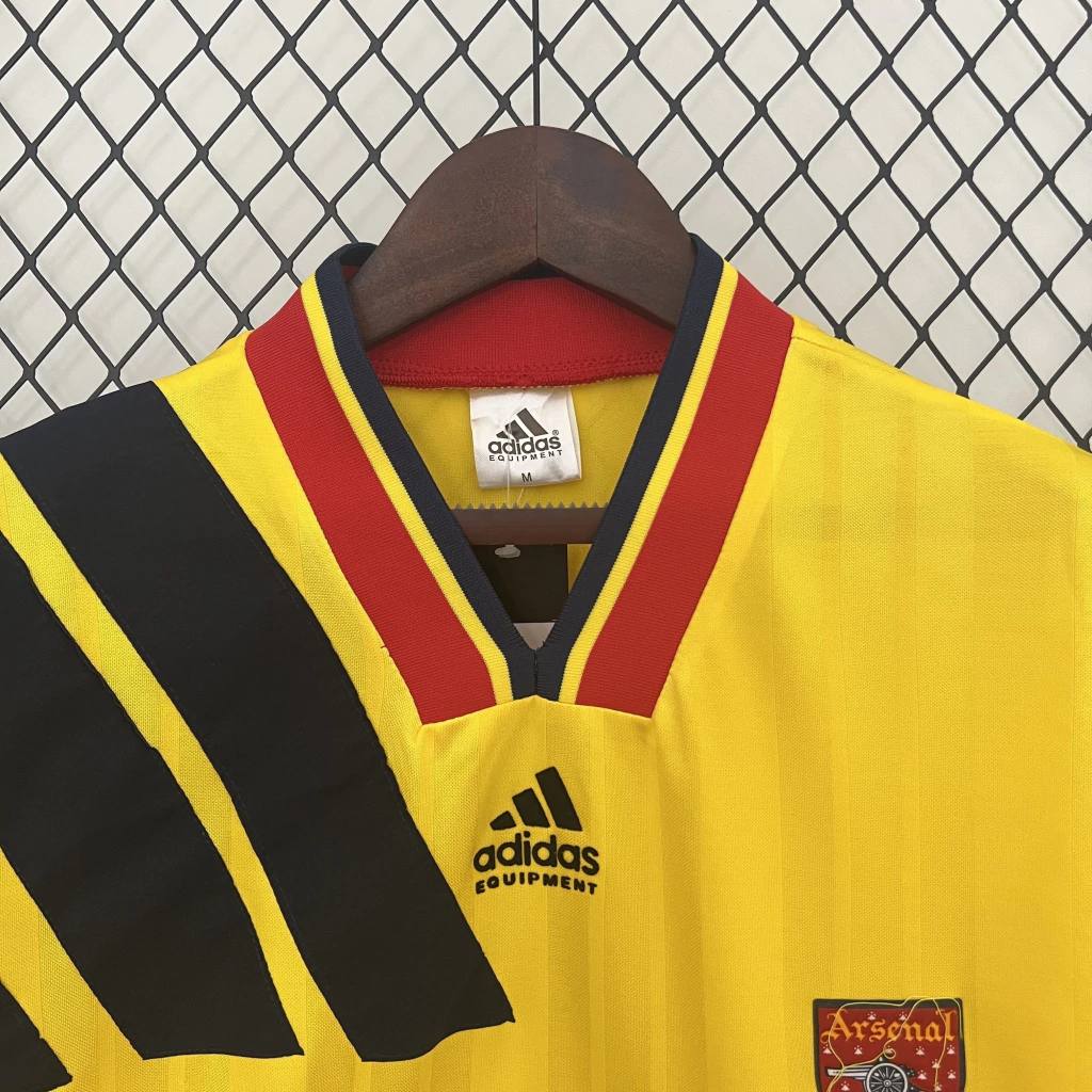 Арсенал 1993-1994 гостьова ретро форма - деталь комірця