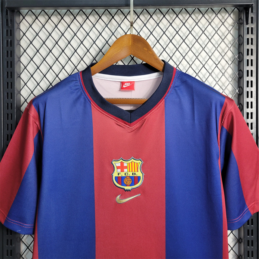 Барселона 1998-1999 домашня ретро форма - крупний план