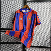 Барселона 1996-1997 домашня ретро форма - деталь емблеми