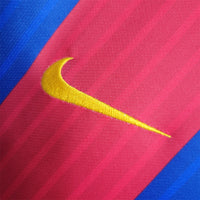 Барселона 2016-2017 домашня ретро форма - деталь емблеми
