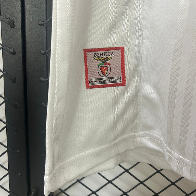 Бенфіка 1997-1998 третя ретро форма - деталь комірця