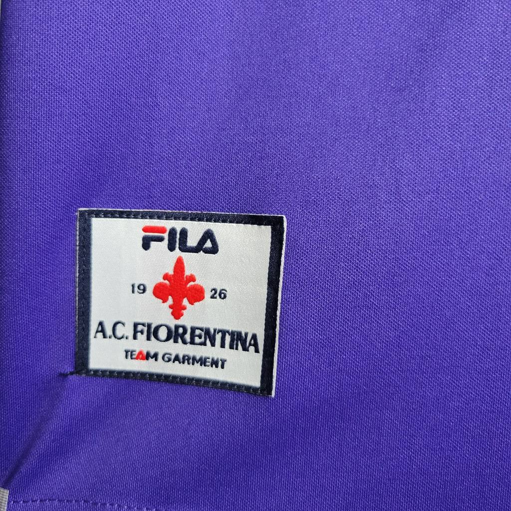 Фіорентина 1998-1999 домашня ретро форма - крупний план