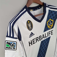 LA Galaxy 2012-2013 домашня ретро форма - деталь емблеми
