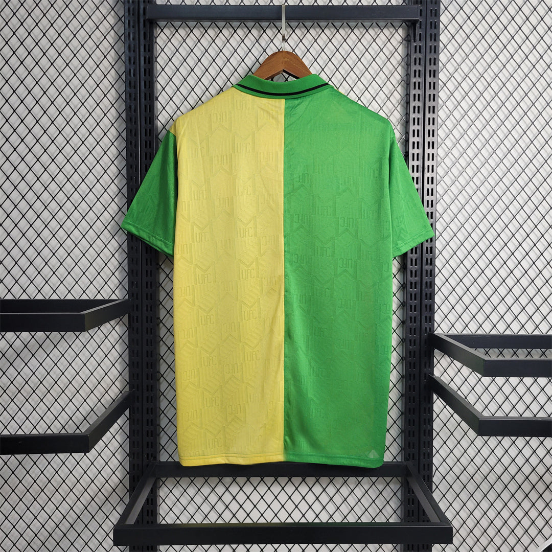 Манчестер Юнайтед 1992-1994 третя ретро форма - деталь комірця