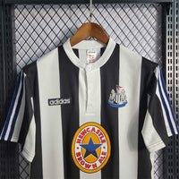 Ньюкасл 1995-1997 домашня ретро форма - вигляд ззаду