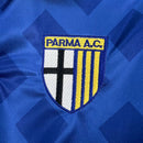 Парма 1995-1996 третя ретро форма - крупний план