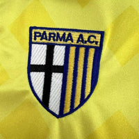 Парма 1995-1997 гостьова ретро форма - деталь комірця
