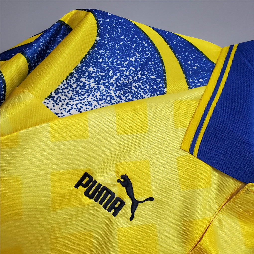 Парма 1995-1997 гостьова ретро форма - вигляд спереду