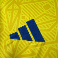 Україна 2026 домашня форма - деталь емблеми